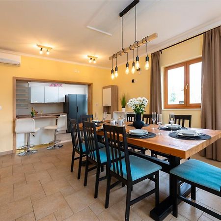 Vila Vergatum-Privacy,Gym,Billiards,Table Tennis Donji Brgat Extérieur photo