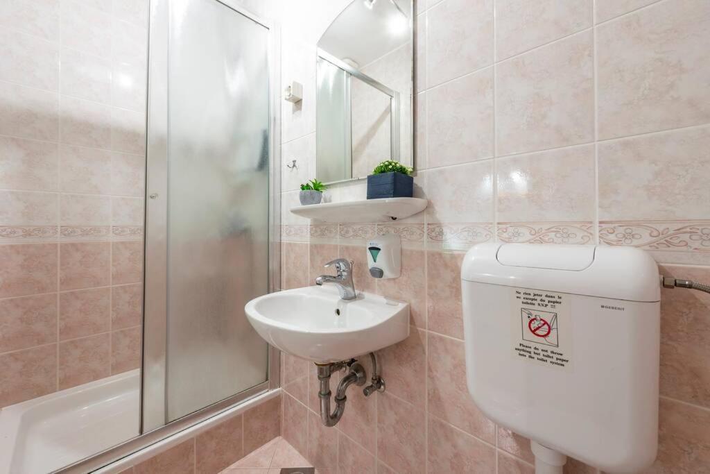 Vila Vergatum-Privacy,Gym,Billiards,Table Tennis Donji Brgat Extérieur photo