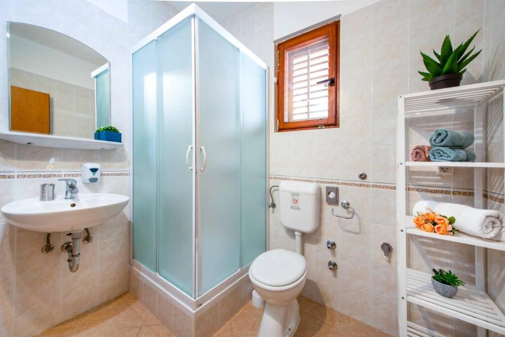 Vila Vergatum-Privacy,Gym,Billiards,Table Tennis Donji Brgat Extérieur photo