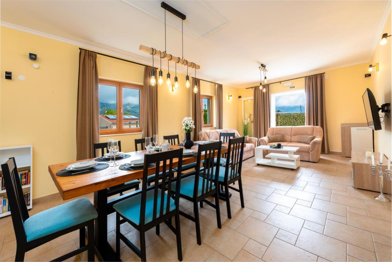 Vila Vergatum-Privacy,Gym,Billiards,Table Tennis Donji Brgat Extérieur photo